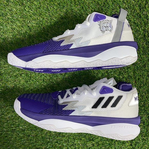 Athletic_Shoes